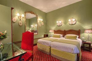 Chambre Triple Hotel des Marronniers Paris