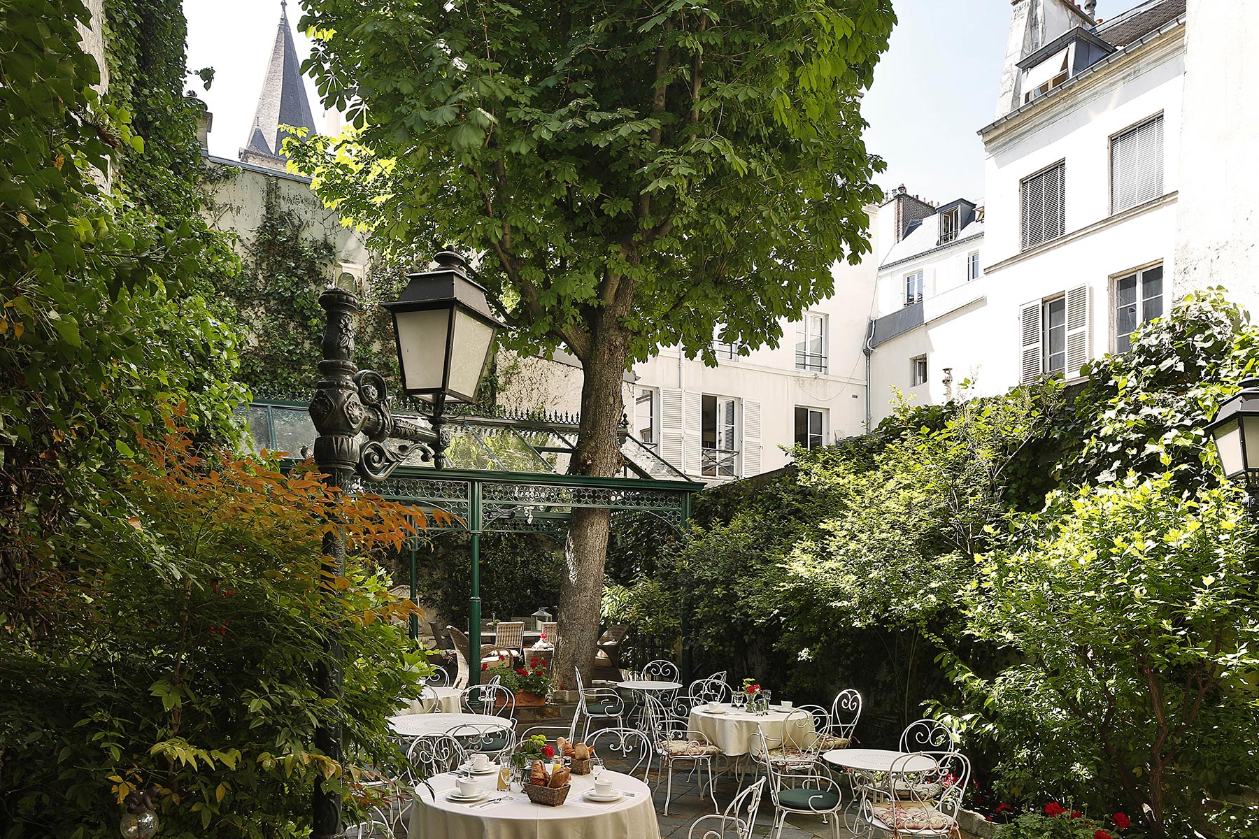 Terrasse Hotel des Marronniers Paris