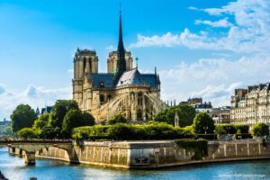 cathédrale notre-dame de paris sur ile de la cité - hotel proche de l'université paris Descartes